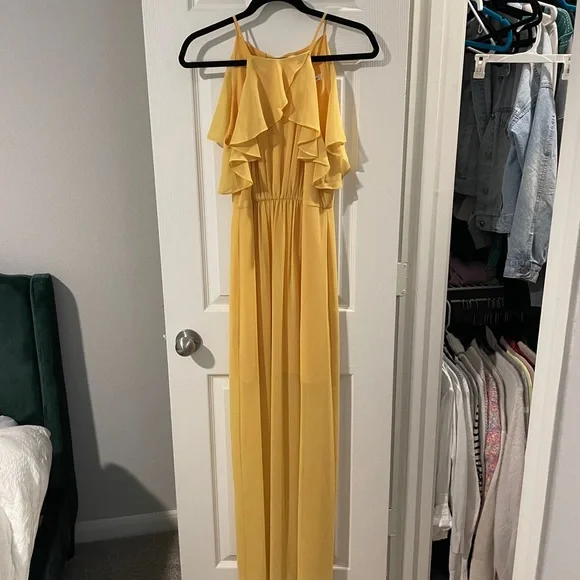 BCBG Yellow Maxi Dress BCBG Yellow Maxi Dress